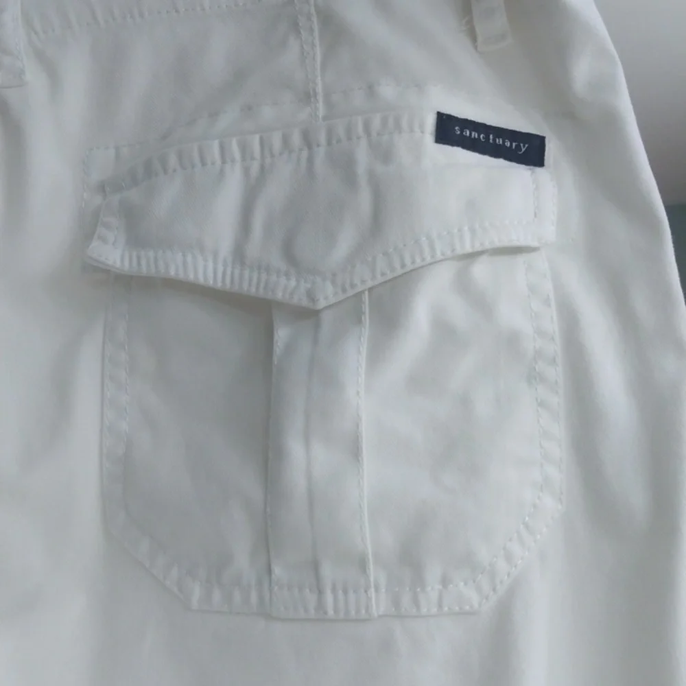 SANCTUARY REBEL WHITE CROP STRETCH CARGO PANTS SIZE 28